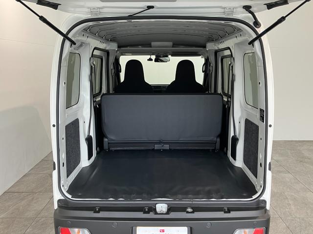 ハイゼットカーゴＤＸ　４ＷＤ　コーナーセンサー　ドラレコ　ＥＴＣ　キーレス衝突被害軽減ブレーキ　スマアシ　パートタイム４ＷＤ　コーナーセンサー　前席パワーウインドウ　ＡＭ／ＦＭステレオ　ドラレコ　ＥＴＣ　両側スライドドア　オートライト　マニュアルレベリング（滋賀県）の中古車