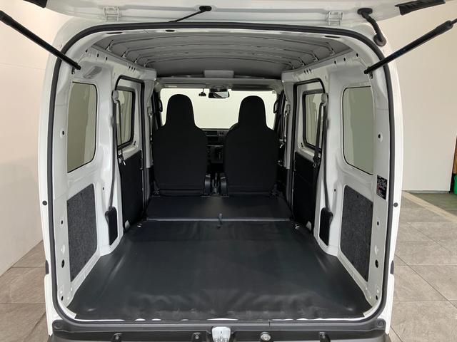 ハイゼットカーゴＤＸ　４ＷＤ　コーナーセンサー　ドラレコ　ＥＴＣ　キーレス衝突被害軽減ブレーキ　スマアシ　パートタイム４ＷＤ　コーナーセンサー　前席パワーウインドウ　ＡＭ／ＦＭステレオ　ドラレコ　ＥＴＣ　両側スライドドア　オートライト　マニュアルレベリング（滋賀県）の中古車