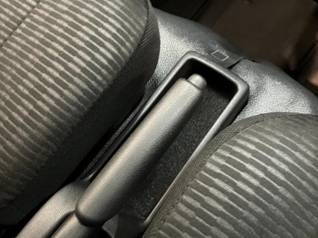 ハイゼットカーゴＤＸ　４ＷＤ　コーナーセンサー　ドラレコ　ＥＴＣ　キーレス衝突被害軽減ブレーキ　スマアシ　パートタイム４ＷＤ　コーナーセンサー　前席パワーウインドウ　ＡＭ／ＦＭステレオ　ドラレコ　ＥＴＣ　両側スライドドア　オートライト　マニュアルレベリング（滋賀県）の中古車