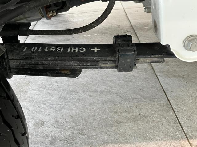 ハイゼットトラックＥＸＴ　４ＷＤ　ＣＶＴ　デフロック　荷台作業灯　スマートキー衝突被害軽減ブレーキ　コーナーセンサー　パートタイム４ＷＤ　デフロック　スマートキー　パワーウインドウ　オートライト　マニュアルレベリング　荷台作業灯　電動格納式ミラー　４枚リーフスプリング（滋賀県）の中古車