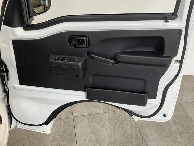 ハイゼットトラックＥＸＴ　４ＷＤ　ＣＶＴ　デフロック　荷台作業灯　スマートキー衝突被害軽減ブレーキ　コーナーセンサー　パートタイム４ＷＤ　デフロック　スマートキー　パワーウインドウ　オートライト　マニュアルレベリング　荷台作業灯　電動格納式ミラー　４枚リーフスプリング（滋賀県）の中古車