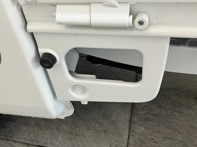 ハイゼットトラックＥＸＴ　４ＷＤ　ＣＶＴ　デフロック　荷台作業灯　スマートキー衝突被害軽減ブレーキ　コーナーセンサー　パートタイム４ＷＤ　デフロック　スマートキー　パワーウインドウ　オートライト　マニュアルレベリング　荷台作業灯　電動格納式ミラー　４枚リーフスプリング（滋賀県）の中古車