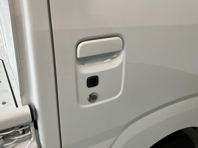 ハイゼットトラックＥＸＴ　４ＷＤ　ＣＶＴ　デフロック　荷台作業灯　スマートキー衝突被害軽減ブレーキ　コーナーセンサー　パートタイム４ＷＤ　デフロック　スマートキー　パワーウインドウ　オートライト　マニュアルレベリング　荷台作業灯　電動格納式ミラー　４枚リーフスプリング（滋賀県）の中古車