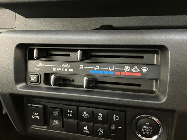 ハイゼットトラックＥＸＴ　４ＷＤ　ＣＶＴ　デフロック　荷台作業灯　スマートキー衝突被害軽減ブレーキ　コーナーセンサー　パートタイム４ＷＤ　デフロック　スマートキー　パワーウインドウ　オートライト　マニュアルレベリング　荷台作業灯　電動格納式ミラー　４枚リーフスプリング（滋賀県）の中古車