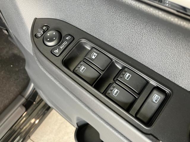 タントカスタムＸリミテッド　レーダークルコン　届出済未使用車衝突被害軽減ブレーキ　コーナーセンサー　バックカメラ（ナビ装着時用）　両側電動スライドドア　前席シートヒーター　電動パーキングブレーキ　ＬＥＤ　オートライト　オートエアコン　クルーズコントロール（滋賀県）の中古車