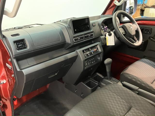 ハイゼットトラックジャンボエクストラ　４ＷＤ　デフロック　届出済未使用車衝突被害軽減ブレーキ　スマアシ　コーナーセンサー　ＬＥＤヘッドライト　オートライト　スマートキー　パワーウインドウ　電動格納式ミラー　４ＷＤ　デフロック　荷台作業灯　届出済未使用車（滋賀県）の中古車