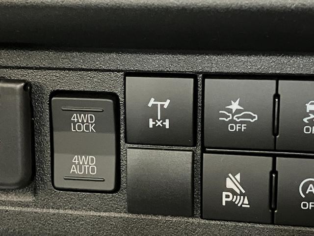 ハイゼットトラックスタンダード　農用スペシャル　４ＷＤ　届出済未使用車衝突被害軽減ブレーキ　コーナーセンサー　４ＷＤ　デフロック　荷台作業灯　ＡＭ／ＦＭラジオ　４枚リーフスプリング　マニュアルレベリング　届出済未使用車（滋賀県）の中古車