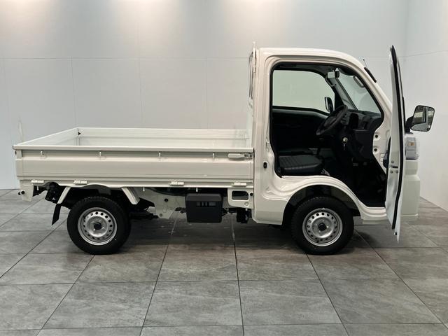 ハイゼットトラックスタンダード　農用スペシャル　４ＷＤ　届出済未使用車衝突被害軽減ブレーキ　コーナーセンサー　４ＷＤ　デフロック　荷台作業灯　ＡＭ／ＦＭラジオ　４枚リーフスプリング　マニュアルレベリング　届出済未使用車（滋賀県）の中古車