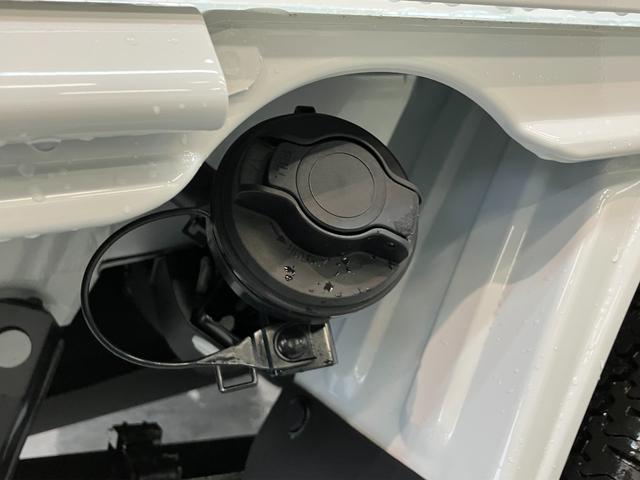 ハイゼットトラックスタンダード　農用スペシャル　４ＷＤ　届出済未使用車衝突被害軽減ブレーキ　コーナーセンサー　４ＷＤ　デフロック　荷台作業灯　ＡＭ／ＦＭラジオ　４枚リーフスプリング　マニュアルレベリング　届出済未使用車（滋賀県）の中古車