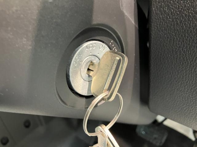 ハイゼットトラックスタンダード　農用スペシャル　４ＷＤ　届出済未使用車衝突被害軽減ブレーキ　コーナーセンサー　４ＷＤ　デフロック　荷台作業灯　ＡＭ／ＦＭラジオ　４枚リーフスプリング　マニュアルレベリング　届出済未使用車（滋賀県）の中古車