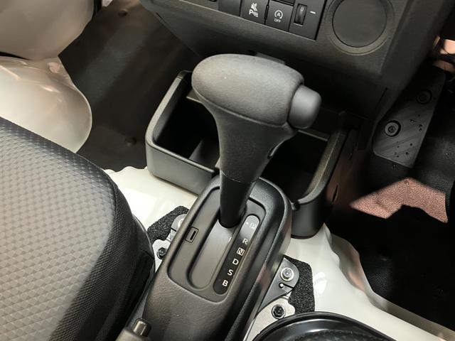 ハイゼットトラックスタンダード　農用スペシャル　４ＷＤ　届出済未使用車衝突被害軽減ブレーキ　コーナーセンサー　４ＷＤ　デフロック　荷台作業灯　ＡＭ／ＦＭラジオ　４枚リーフスプリング　マニュアルレベリング　届出済未使用車（滋賀県）の中古車