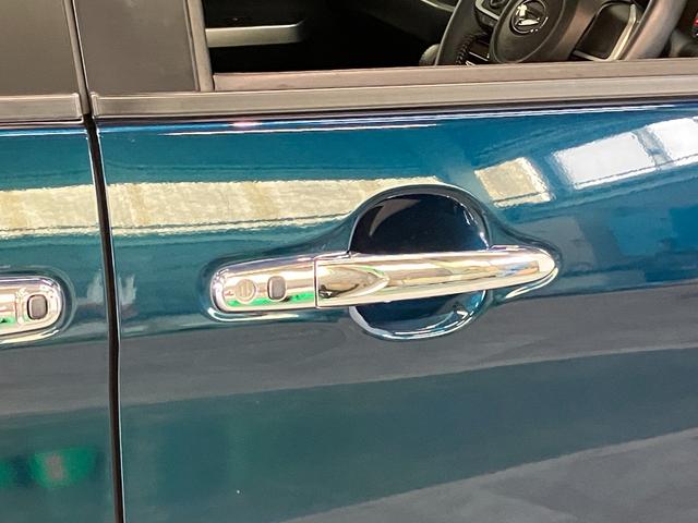トールカスタムＧ　フルセグナビ　バックカメラ　ＬＥＤ　車検整備付衝突被害軽減ブレーキ　コーナーセンサー　フルセグナビ　Ｂｌｕｅｔｏｏｔｈ　ＵＳＢ　ＤＶＤ　バックカメラ　前後ドラレコ　ＥＴＣ　両側電動スライド　ＬＥＤ　オートライト　スマートキー　タイヤ４本新品交換済（滋賀県）の中古車