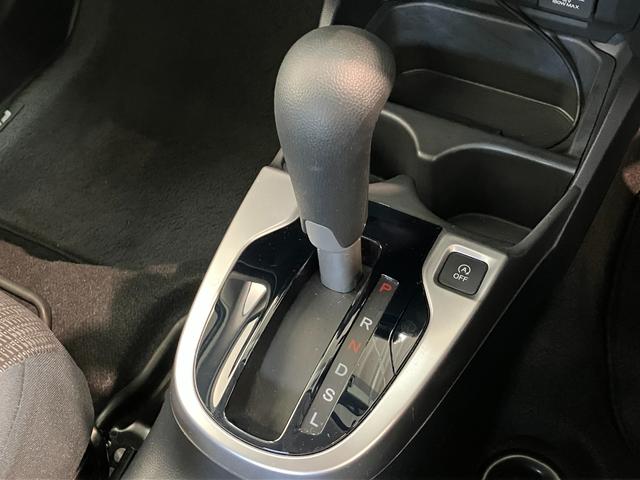 フィット13G ワンセグナビ バックカメラ キーレス ETC車載器ワンセグナビ Bluetooth バックカメラ ETC キーレスエントリー 電動格納式ミラー マニュアルレベリング エコアイドル(滋賀県)の中古車