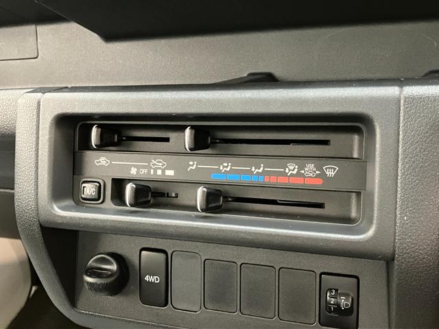 ピクシストラックエクストラ 4WD AT車 ナビ バックカメラ ドラレコワンセグナビ DVD USB バックカメラ ドラレコ キーレス パワーウインドウ 荷台作業灯 工具箱 4枚リーフスプリング マニュアルレベリング ゲートプロテクター 荷台マット パートタイム4WD(滋賀県)の中古車
