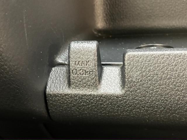 ハイゼットカーゴクルーズ　コーナーセンサー　Ｂ／Ｔオーディオ　スマートキー衝突被害軽減ブレーキ　スマアシ　コーナーセンサー　スマートキー　前席パワーウインドウ　Ｂｌｕｅｔｏｏｔｈ　ＵＳＢ　両側スライドドア　ＬＥＤヘッドライト　オートライト　電動格納式ミラー（滋賀県）の中古車