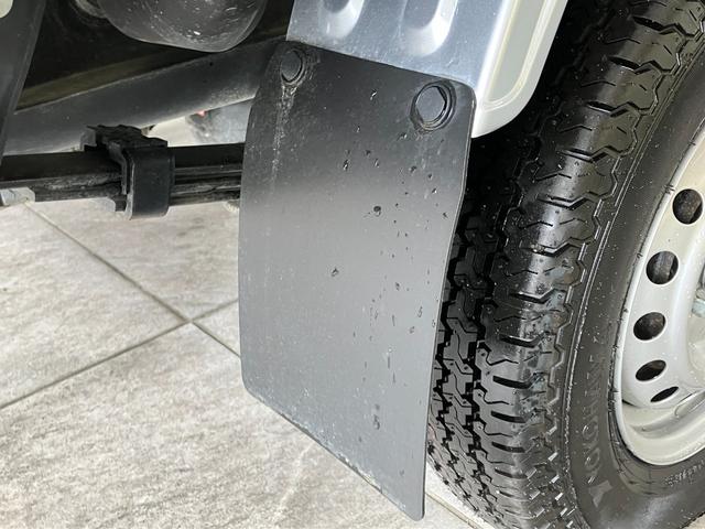 ハイゼットトラックＥＸＴ　５ＭＴ　４ＷＤ　デフロック　コーナーセンサー衝突被害軽減ブレーキ　コーナーセンサー　パートタイム４ＷＤ　デフロック　Ｂｌｕｅｔｏｏｔｈオーディオ　ＵＳＢ　スマートキー　パワーウインドウ　オートライト　荷台作業灯　４枚リーフスプリング　５速ＭＴ（滋賀県）の中古車