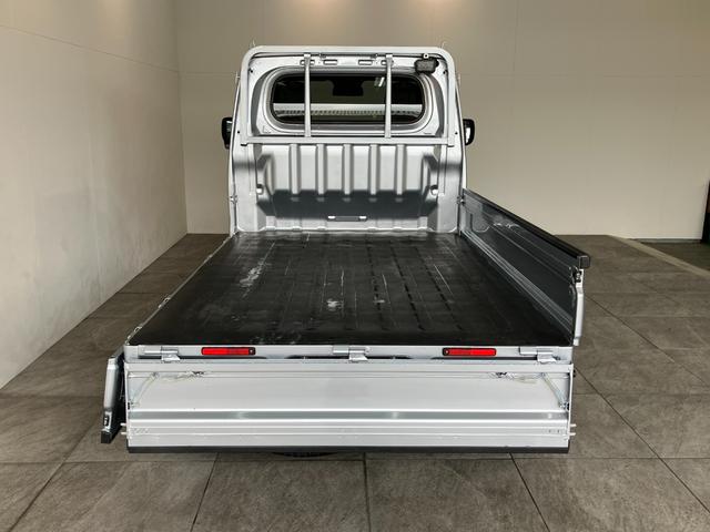 ハイゼットトラックＥＸＴ　５ＭＴ　４ＷＤ　デフロック　コーナーセンサー衝突被害軽減ブレーキ　コーナーセンサー　パートタイム４ＷＤ　デフロック　Ｂｌｕｅｔｏｏｔｈオーディオ　ＵＳＢ　スマートキー　パワーウインドウ　オートライト　荷台作業灯　４枚リーフスプリング　５速ＭＴ（滋賀県）の中古車