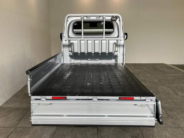 ハイゼットトラックＥＸＴ　５ＭＴ　４ＷＤ　デフロック　コーナーセンサー衝突被害軽減ブレーキ　コーナーセンサー　パートタイム４ＷＤ　デフロック　Ｂｌｕｅｔｏｏｔｈオーディオ　ＵＳＢ　スマートキー　パワーウインドウ　オートライト　荷台作業灯　４枚リーフスプリング　５速ＭＴ（滋賀県）の中古車