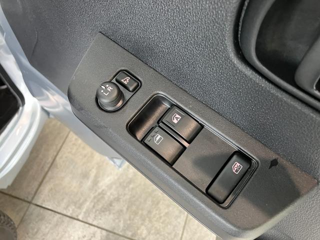 ハイゼットトラックＥＸＴ　５ＭＴ　４ＷＤ　デフロック　コーナーセンサー衝突被害軽減ブレーキ　コーナーセンサー　パートタイム４ＷＤ　デフロック　Ｂｌｕｅｔｏｏｔｈオーディオ　ＵＳＢ　スマートキー　パワーウインドウ　オートライト　荷台作業灯　４枚リーフスプリング　５速ＭＴ（滋賀県）の中古車