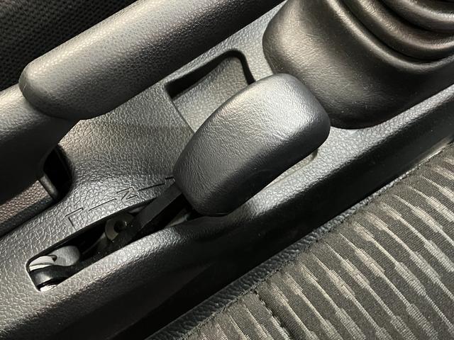 ハイゼットトラックＥＸＴ　５ＭＴ　４ＷＤ　デフロック　コーナーセンサー衝突被害軽減ブレーキ　コーナーセンサー　パートタイム４ＷＤ　デフロック　Ｂｌｕｅｔｏｏｔｈオーディオ　ＵＳＢ　スマートキー　パワーウインドウ　オートライト　荷台作業灯　４枚リーフスプリング　５速ＭＴ（滋賀県）の中古車