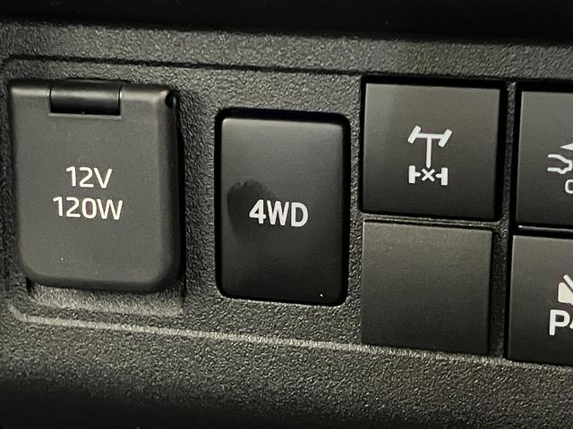 ハイゼットトラックスタンダード 4WD 5MT デフロック 届出済未使用車衝突被害軽減ブレーキ コーナーセンサー パートタイム4WD デフロック 5速マニュアルミッション車 AM/FMラジオ マニュアルレベリング オートライト 4枚リーフスプリング 荷台作業灯(滋賀県)の中古車