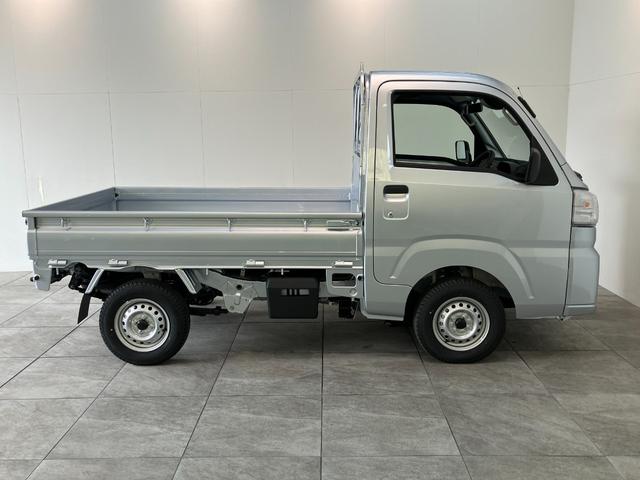 ハイゼットトラックスタンダード 4WD 5MT デフロック 届出済未使用車衝突被害軽減ブレーキ コーナーセンサー パートタイム4WD デフロック 5速マニュアルミッション車 AM/FMラジオ マニュアルレベリング オートライト 4枚リーフスプリング 荷台作業灯(滋賀県)の中古車
