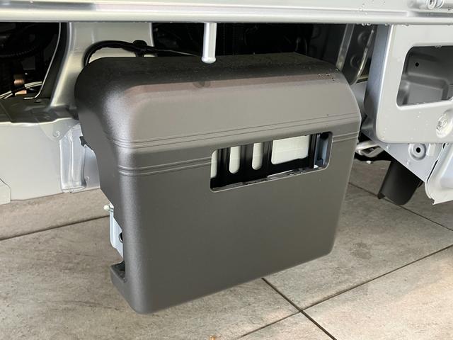 ハイゼットトラックスタンダード 4WD 5MT デフロック 届出済未使用車衝突被害軽減ブレーキ コーナーセンサー パートタイム4WD デフロック 5速マニュアルミッション車 AM/FMラジオ マニュアルレベリング オートライト 4枚リーフスプリング 荷台作業灯(滋賀県)の中古車