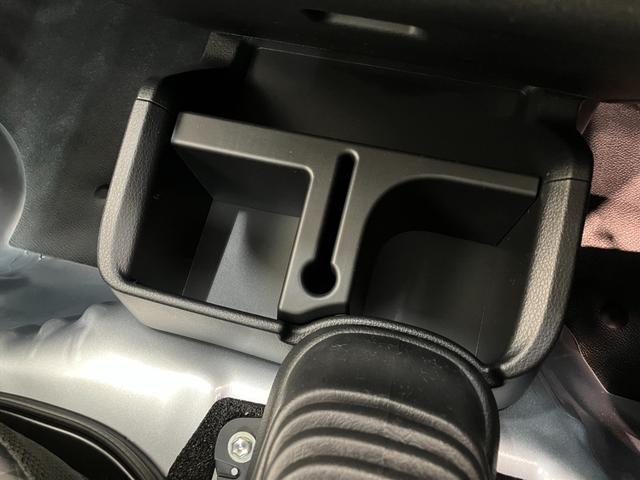 ハイゼットトラックスタンダード 4WD 5MT デフロック 届出済未使用車衝突被害軽減ブレーキ コーナーセンサー パートタイム4WD デフロック 5速マニュアルミッション車 AM/FMラジオ マニュアルレベリング オートライト 4枚リーフスプリング 荷台作業灯(滋賀県)の中古車