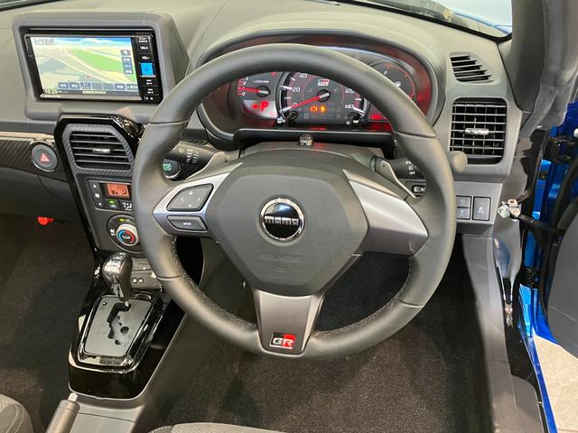コペンＧＲスポーツ　フルセグナビ　レカロシート　届出済未使用車ＧＲ専用サスペンション　リアコーナーセンサー　フルセグナビ　ＤＶＤ再生　Ｂｌｕｅｔｏｏｔｈ　ＭＯＭＯ製ハンドル　レカロシート　ＢＢＳ製アルミホイール　シートヒーター　ＬＥＤ　オートライト　スマートキー（滋賀県）の中古車