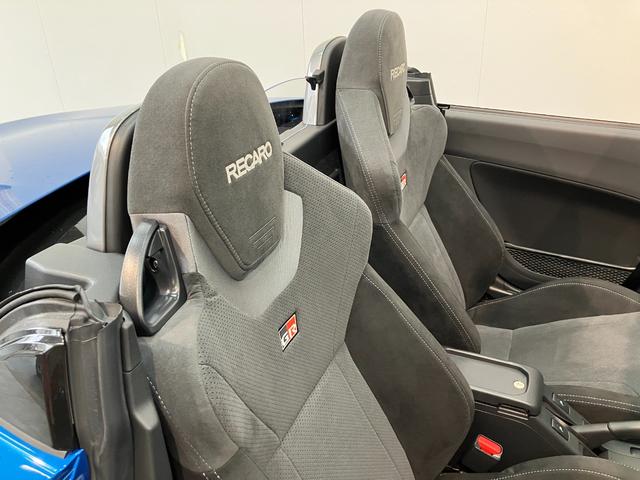コペンＧＲスポーツ　フルセグナビ　レカロシート　届出済未使用車ＧＲ専用サスペンション　リアコーナーセンサー　フルセグナビ　ＤＶＤ再生　Ｂｌｕｅｔｏｏｔｈ　ＭＯＭＯ製ハンドル　レカロシート　ＢＢＳ製アルミホイール　シートヒーター　ＬＥＤ　オートライト　スマートキー（滋賀県）の中古車