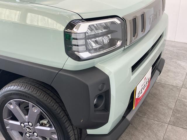 タフトＧダーククロムベンチャー　レーダクルコン　届出済未使用車衝突被害軽減ブレーキ　コーナーセンサー　バックカメラ（ナビ装着時用）　シートヒーター　電動パーキング　スカイフィールトップ　ＬＥＤ　オートライト　オートエアコン　スマートキー　エコアイドル　クルコン（滋賀県）の中古車