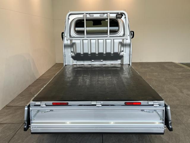 ハイゼットトラックＥＸＴ　４ＷＤ　ＣＶＴ車　９型ディスプレイオーディオ衝突被害軽減ブレーキ　コーナーセンサー　９型ディスプレイオーディオ　Ｂｌｕｅｔｏｏｔｈ　ＵＳＢ　バックカメラ　スマートキー　パワーウインドウ　４ＷＤ　デフロック　荷台作業灯　４枚リーフスプリング（滋賀県）の中古車