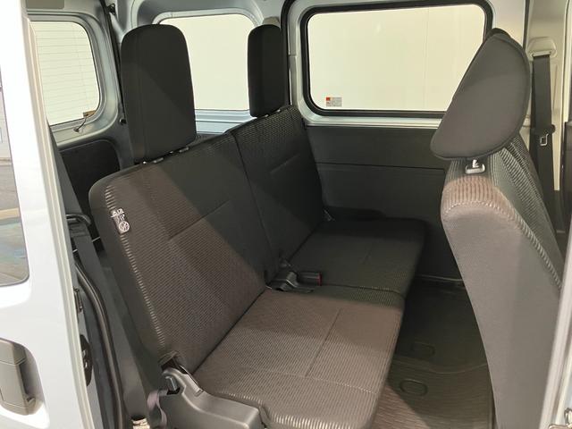 ハイゼットカーゴクルーズ　４ＷＤ　デジタルインナーミラー　スマートキー衝突被害軽減ブレーキ　スマアシ　コーナーセンサー　Ｂｌｕｅｔｏｏｔｈ／ＵＳＢチューナー　スマートキー　前席パワーウインドウ　両側スライドドア　デジタルインナーミラー　パートタイム４ＷＤ（滋賀県）の中古車