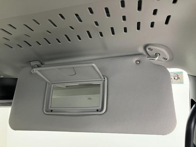 ハイゼットカーゴクルーズ　４ＷＤ　デジタルインナーミラー　スマートキー衝突被害軽減ブレーキ　スマアシ　コーナーセンサー　Ｂｌｕｅｔｏｏｔｈ／ＵＳＢチューナー　スマートキー　前席パワーウインドウ　両側スライドドア　デジタルインナーミラー　パートタイム４ＷＤ（滋賀県）の中古車