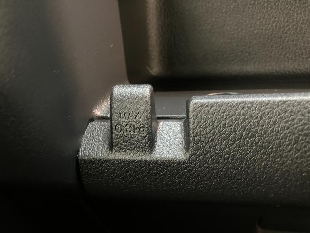 ハイゼットカーゴクルーズ　４ＷＤ　デジタルインナーミラー　スマートキー衝突被害軽減ブレーキ　スマアシ　コーナーセンサー　Ｂｌｕｅｔｏｏｔｈ／ＵＳＢチューナー　スマートキー　前席パワーウインドウ　両側スライドドア　デジタルインナーミラー　パートタイム４ＷＤ（滋賀県）の中古車