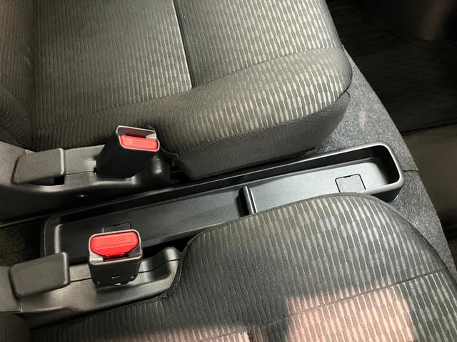 ハイゼットカーゴクルーズ　４ＷＤ　デジタルインナーミラー　スマートキー衝突被害軽減ブレーキ　スマアシ　コーナーセンサー　Ｂｌｕｅｔｏｏｔｈ／ＵＳＢチューナー　スマートキー　前席パワーウインドウ　両側スライドドア　デジタルインナーミラー　パートタイム４ＷＤ（滋賀県）の中古車