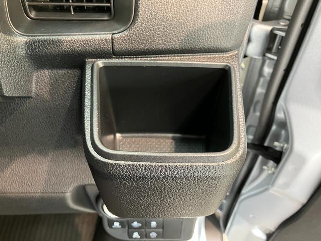 ハイゼットカーゴクルーズ　４ＷＤ　デジタルインナーミラー　スマートキー衝突被害軽減ブレーキ　スマアシ　コーナーセンサー　Ｂｌｕｅｔｏｏｔｈ／ＵＳＢチューナー　スマートキー　前席パワーウインドウ　両側スライドドア　デジタルインナーミラー　パートタイム４ＷＤ（滋賀県）の中古車