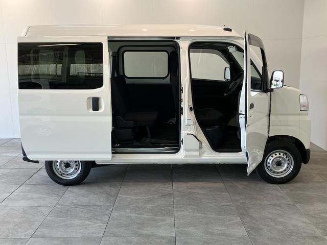 ハイゼットカーゴDX 4WD コーナーセンサー キーレス オートライト衝突被害軽減ブレーキ スマアシ パートタイム4WD コーナーセンサー 前席パワーウインドウ AM/FMステレオ 両側スライドドア オートライト マニュアルレベリング キーレスエントリー(滋賀県)の中古車