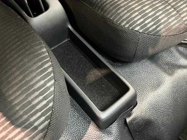 ハイゼットカーゴDX 4WD コーナーセンサー キーレス オートライト衝突被害軽減ブレーキ スマアシ パートタイム4WD コーナーセンサー 前席パワーウインドウ AM/FMステレオ 両側スライドドア オートライト マニュアルレベリング キーレスエントリー(滋賀県)の中古車