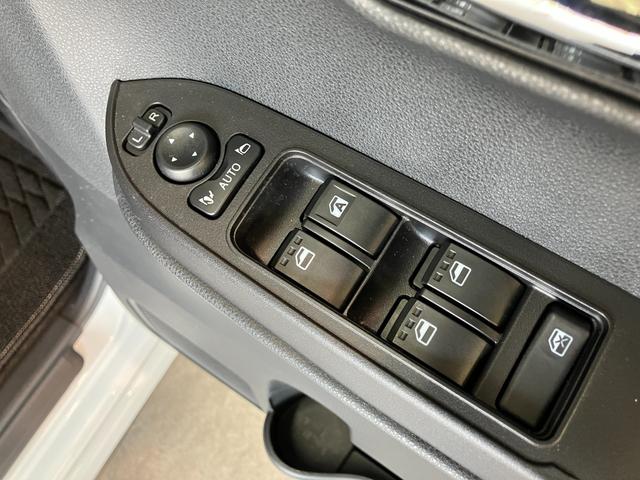 タントカスタムＲＳ　ターボ　９型ディスプレイオーディオ　クルコン衝突被害軽減ブレーキ　コーナーセンサー　９型ディスプレイオーディオ　Ｂｌｕｅｔｏｏｔｈ　ＵＳＢ　バックカメラ　両側電動スライドドア　前席シートヒーター　ＬＥＤ　クルコン　スマートキー　ターボ（滋賀県）の中古車