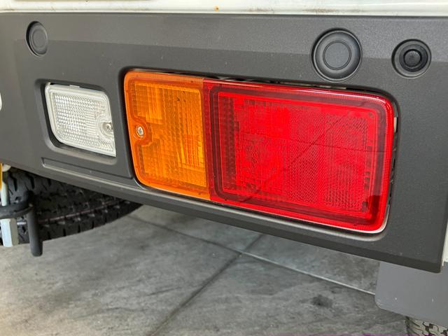 ハイゼットトラックスタンダード　４ＷＤ　９型ディスプレイオーディオ　Ｂカメラ衝突被害軽減ブレーキ　コーナーセンサー　９型ディスプレイオーディオ　Ｂｌｕｅｔｏｏｔｈ　ＵＳＢ　バックカメラ　オートライト　マニュアルレベリング　パートタイム４ＷＤ（滋賀県）の中古車