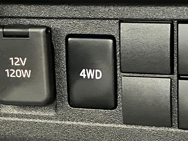 ハイゼットトラックスタンダード 4WD 5MT コーナーセンサー オートライト衝突被害軽減ブレーキ コーナーセンサー パートタイム4WD AM/FMラジオ マニュアルエアコン マニュアルレベリング オートライト 5速マニュアルミッション車(滋賀県)の中古車