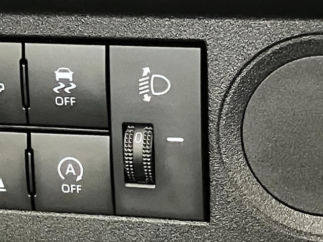 ハイゼットトラックスタンダード 4WD 5MT コーナーセンサー オートライト衝突被害軽減ブレーキ コーナーセンサー パートタイム4WD AM/FMラジオ マニュアルエアコン マニュアルレベリング オートライト 5速マニュアルミッション車(滋賀県)の中古車
