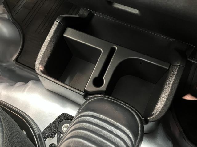 ハイゼットトラックスタンダード 4WD 5MT コーナーセンサー オートライト衝突被害軽減ブレーキ コーナーセンサー パートタイム4WD AM/FMラジオ マニュアルエアコン マニュアルレベリング オートライト 5速マニュアルミッション車(滋賀県)の中古車