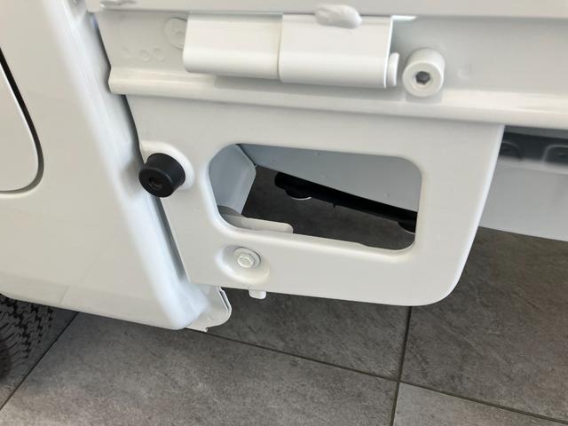 ハイゼットトラックＥＸＴ　４ＷＤ　ＣＶＴ車　デフロック　荷台作業灯衝突被害軽減ブレーキ　コーナーセンサー　パートタイム４ＷＤ　デフロック　Ｂｌｕｅｔｏｏｔｈ／ＵＳＢチューナー　ドラレコ　スマートキー　パワーウインドウ　ＬＥＤ　荷台作業灯　４枚リーフスプリング（滋賀県）の中古車