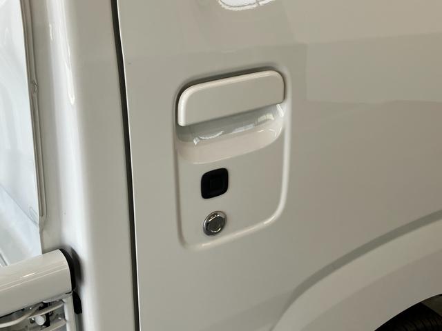 ハイゼットトラックＥＸＴ　４ＷＤ　ＣＶＴ車　デフロック　荷台作業灯衝突被害軽減ブレーキ　コーナーセンサー　パートタイム４ＷＤ　デフロック　Ｂｌｕｅｔｏｏｔｈ／ＵＳＢチューナー　ドラレコ　スマートキー　パワーウインドウ　ＬＥＤ　荷台作業灯　４枚リーフスプリング（滋賀県）の中古車
