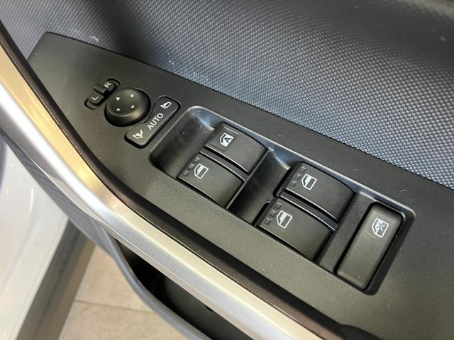 ロッキープレミアムG HEV 9型ディスプレイオーディオ Pカメラ衝突被害軽減ブレーキ コーナーセンサー 9型ディスプレイオーディオ フルセグ Bluetooth USB パノラマカメラ 前後ドラレコ 前席シートヒーター LED レーダークルーズコントロール(滋賀県)の中古車