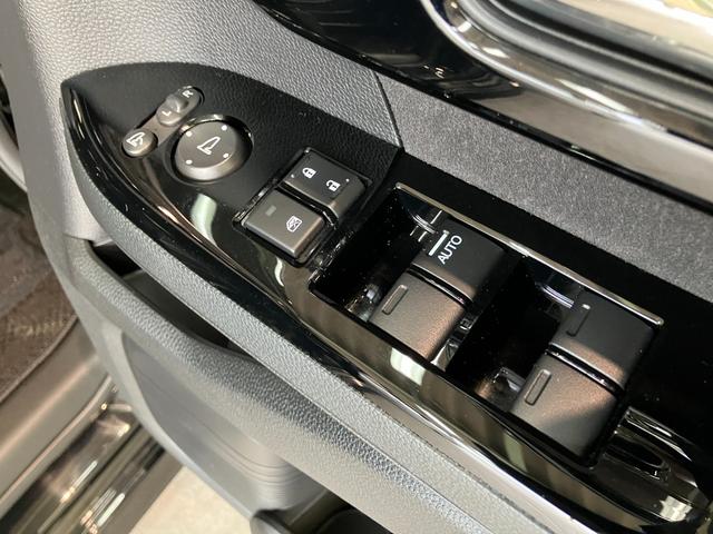 Ｎ−ＢＯＸカスタムＬ　フルセグナビ　バックカメラ　前後ドラレコ　クルコン衝突被害軽減ブレーキ　コーナーセンサー　フルセグナビ　ＤＶＤ再生　Ｂｌｕｅｔｏｏｔｈ　ＵＳＢ　バックカメラ　前後ドラレコ　ＥＴＣ　レーダークルーズコントロール　左側電動スライドドア　シートヒーター（滋賀県）の中古車