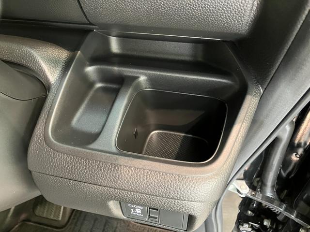 Ｎ−ＢＯＸカスタムＬ　フルセグナビ　バックカメラ　前後ドラレコ　クルコン衝突被害軽減ブレーキ　コーナーセンサー　フルセグナビ　ＤＶＤ再生　Ｂｌｕｅｔｏｏｔｈ　ＵＳＢ　バックカメラ　前後ドラレコ　ＥＴＣ　レーダークルーズコントロール　左側電動スライドドア　シートヒーター（滋賀県）の中古車