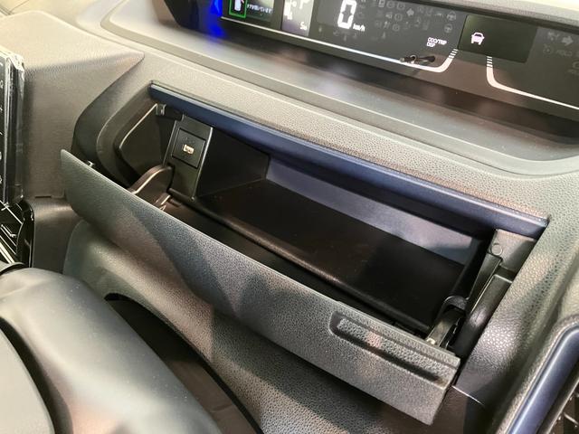 タントカスタムＸリミテッド　９型Ｄ．Ａ　届出済未使用車衝突被害軽減ブレーキ　コーナーセンサー　９型ディスプレイオーディオ　Ｂｌｕｅｔｏｏｔｈ　ＵＳＢ　バックカメラ　両側電動スライドドア　前席シートヒーター　ＬＥＤ　レーダークルコン　スマートキー（滋賀県）の中古車